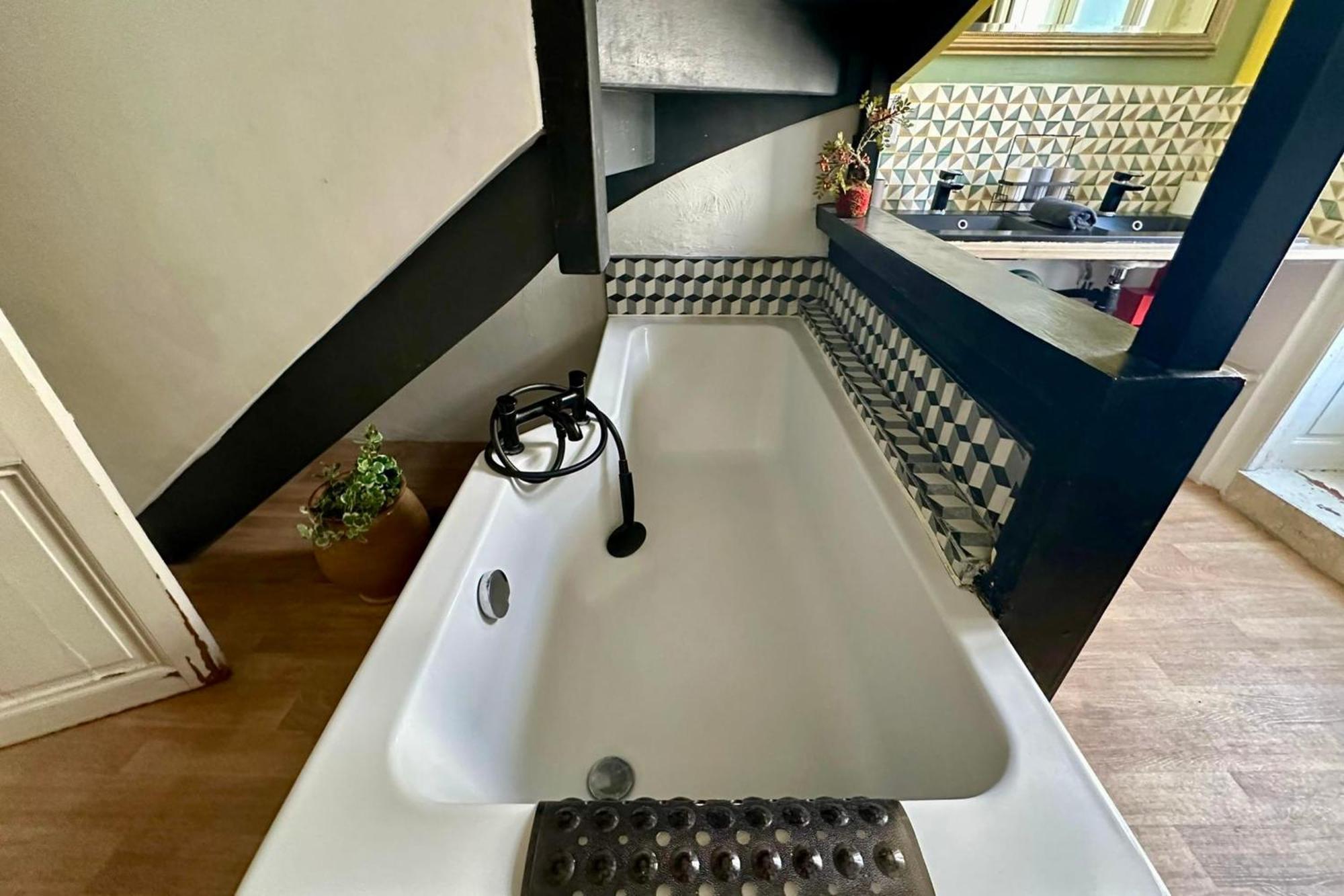 The Duplex- Air-Conditioned 3 Bedrooms In The Center Of Montpellier! Luaran gambar